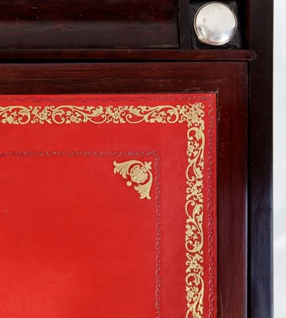 Écritoire de Voyage en Bois Précieux et Incrustations d’os et de laiton, époque Napoléon III – Milieu XIXe