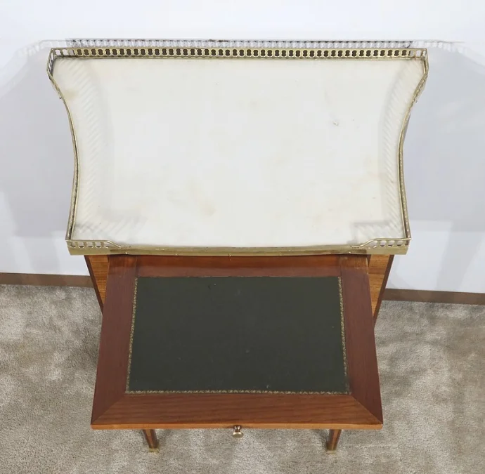 BEISTELLTISCH IM LOUIS XVI-STIL