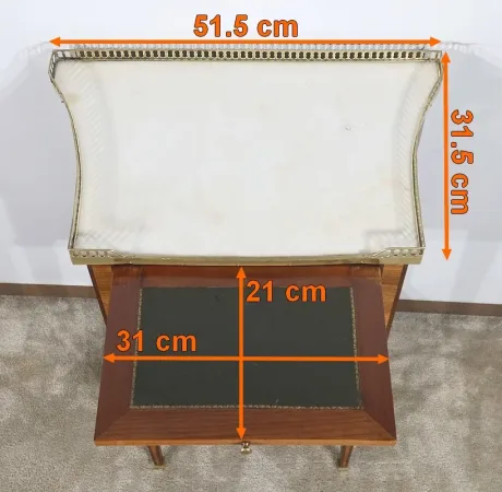 Petite Table de Salon dans le goût Louis XVI – Milieu XIXe