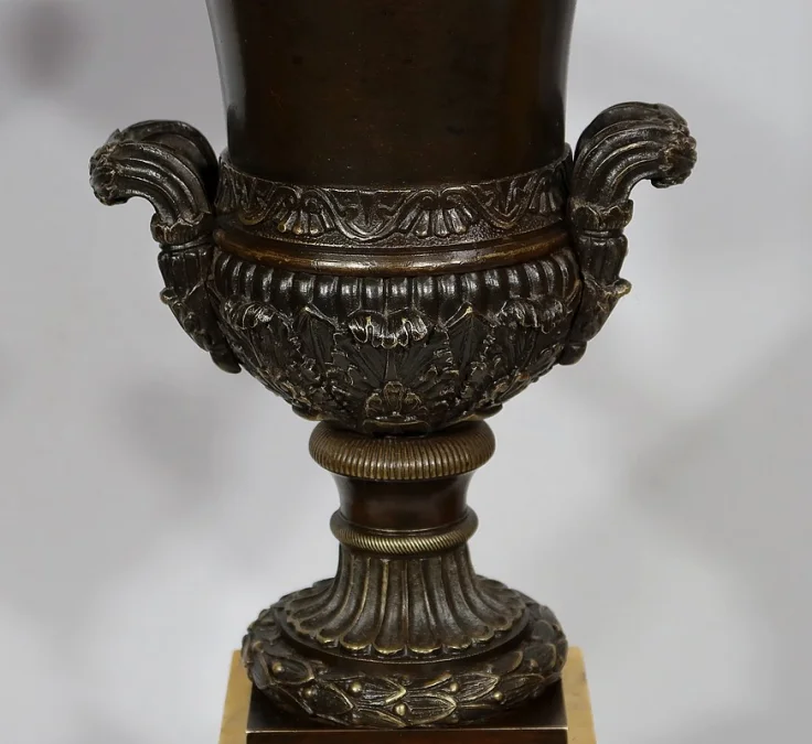 MANTLE GARNITURE