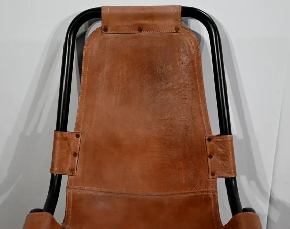 Paire de Chaises en Métal et Cuir, d’après C.Perriand pour les Arcs – 1960