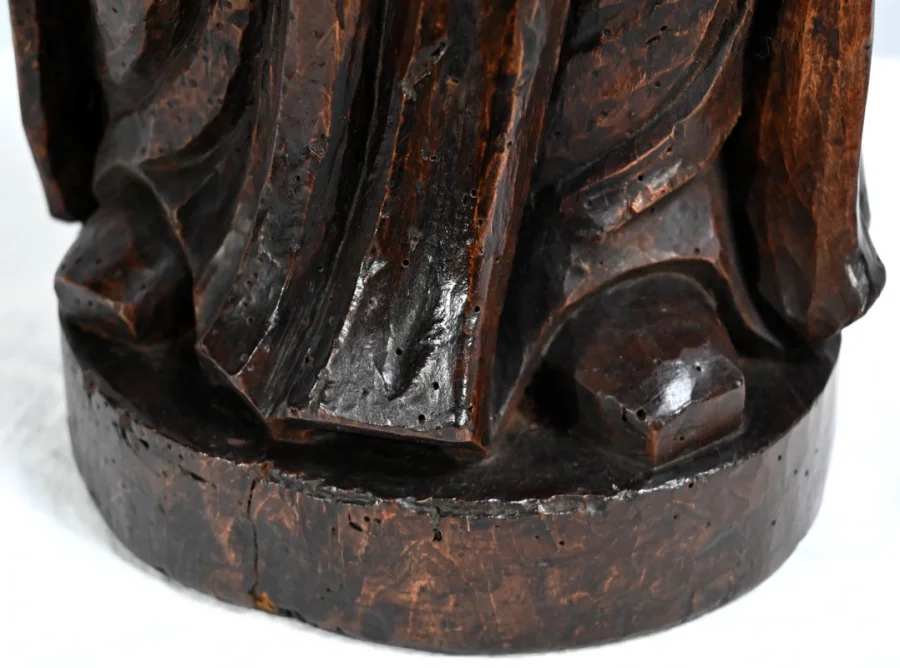EICHENSTATUETTE