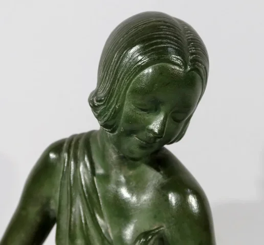 Sculpture «  La Demoiselle et le Chevreau », par A. Godard, Art Déco  – Début XXe