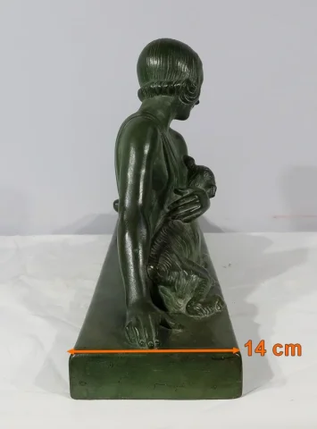 Sculpture «  La Demoiselle et le Chevreau », par A. Godard, Art Déco  – Début XXe