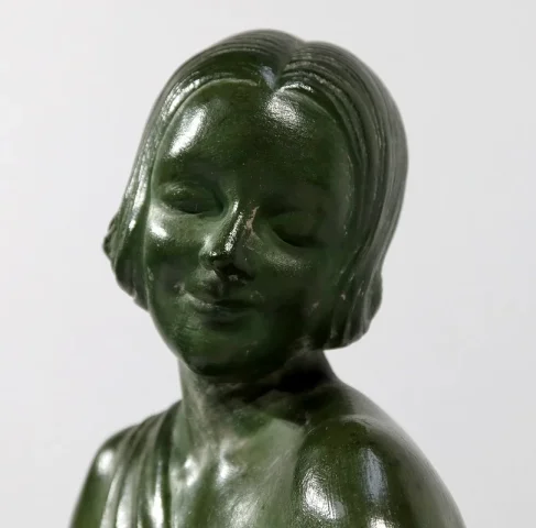 Sculpture «  La Demoiselle et le Chevreau », par A. Godard, Art Déco  – Début XXe