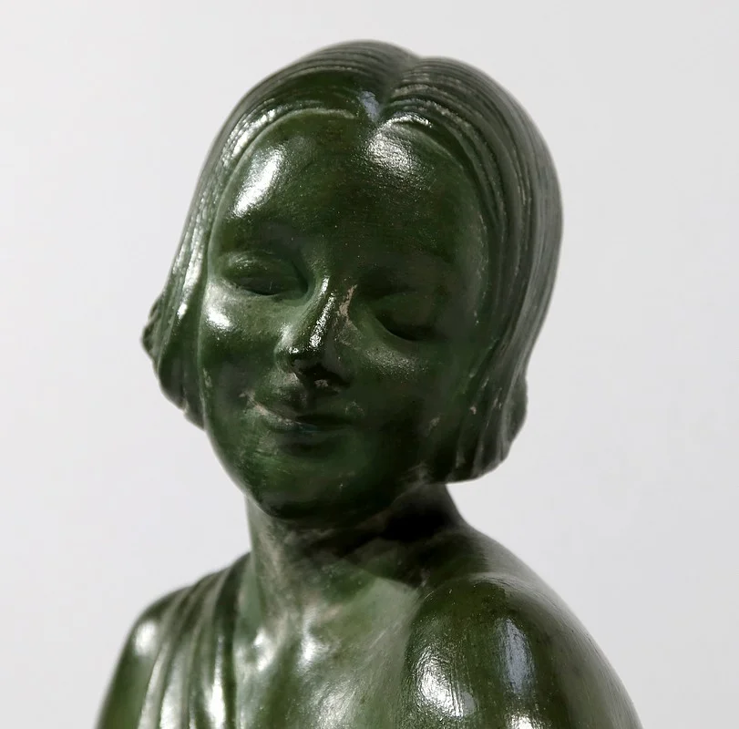 Sculpture «  La Demoiselle et le Chevreau », par A. Godard, Art Déco  – Début XXe