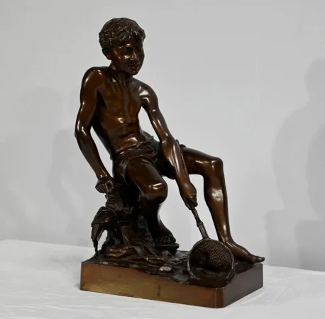 BRONZE STATUETTE signed R. GUILLAUME