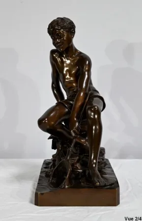 BRONZE STATUETTE signed R. GUILLAUME