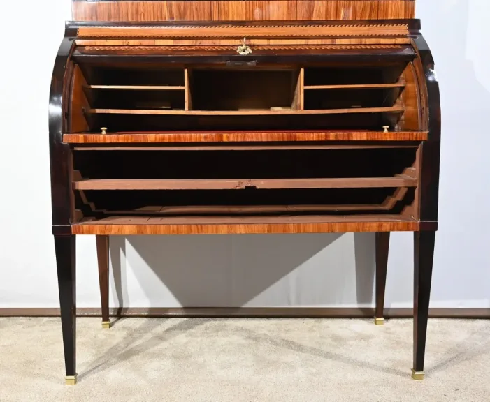 Exceptionnel Bureau Cylindre Vitrine en Bois Précieux – Fin XVIIIe