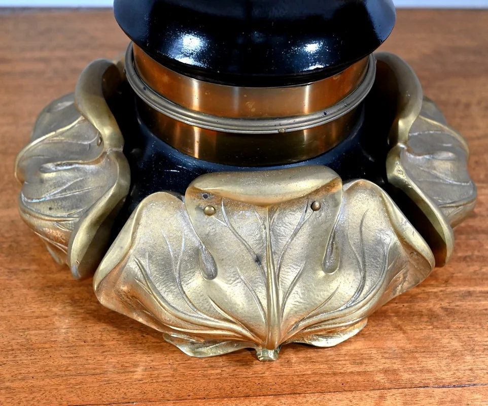 ART DECO PERIOD TABLE