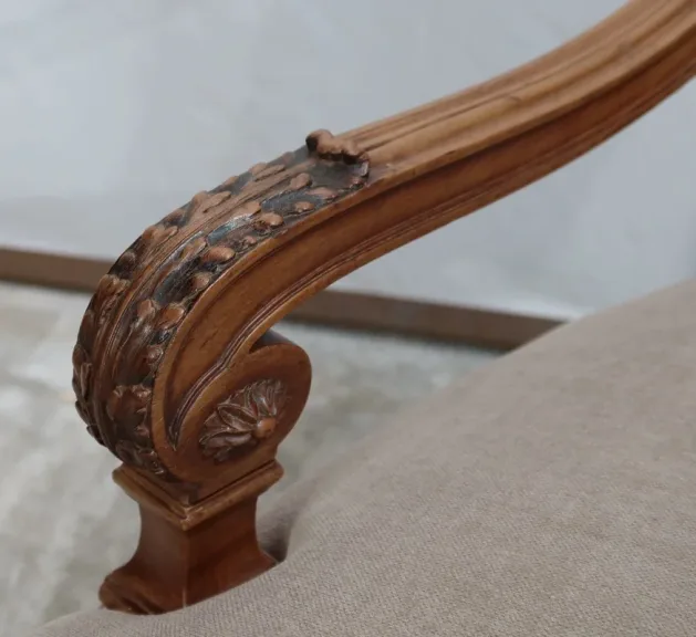 SILLÓN ESTILO LUIS XVI