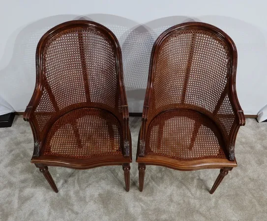 Paire de Fauteuils en Acajou, style Louis XVI – Début XXe