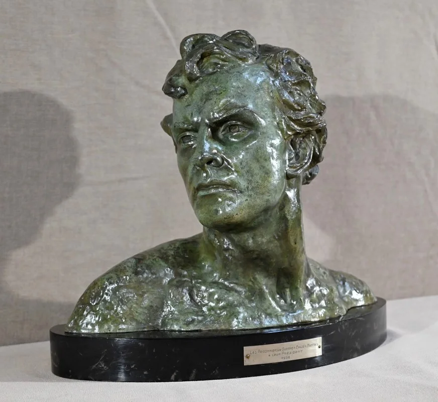 BUSTO BRO ZE DE JEAN MERMOS firmado A. OULINE