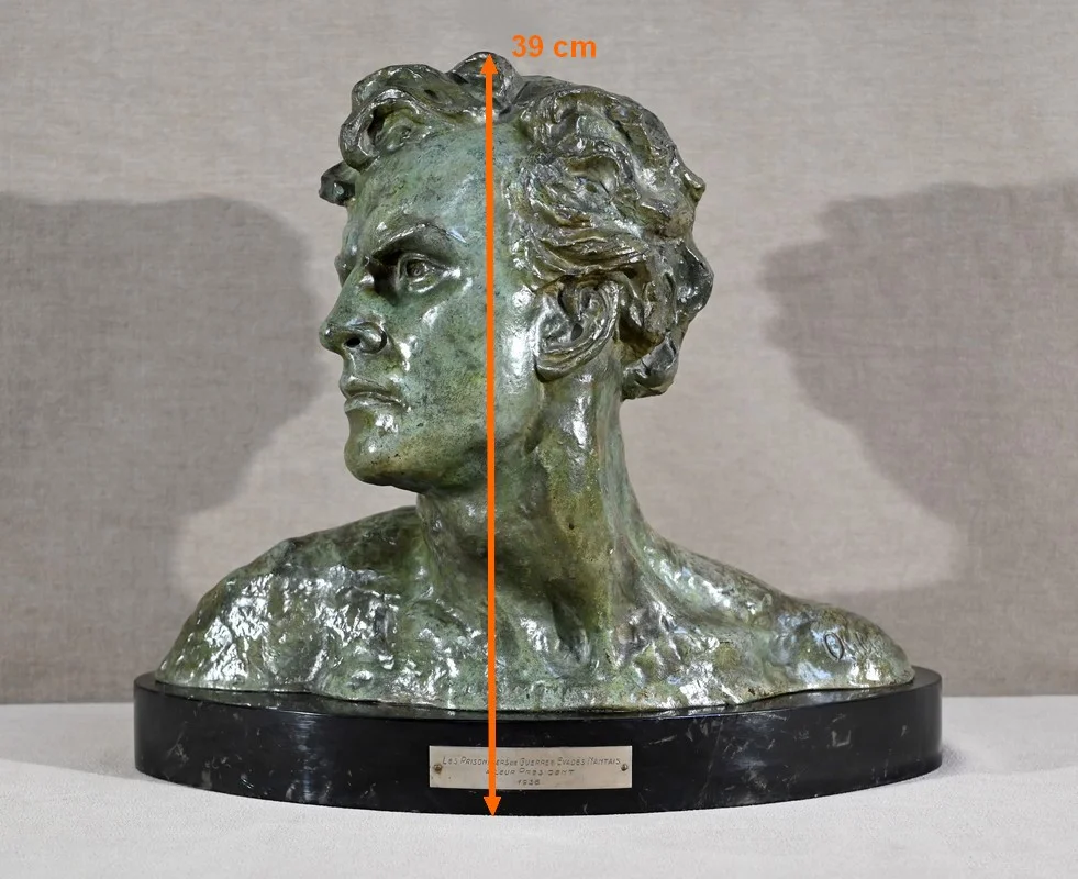 Important Bronze « Jean Mermoz », signé A.Ouline – 1ère partie XXe