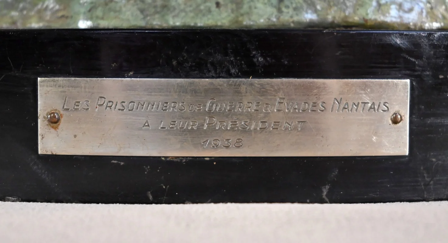 Important Bronze « Jean Mermoz », signé A.Ouline – 1ère partie XXe