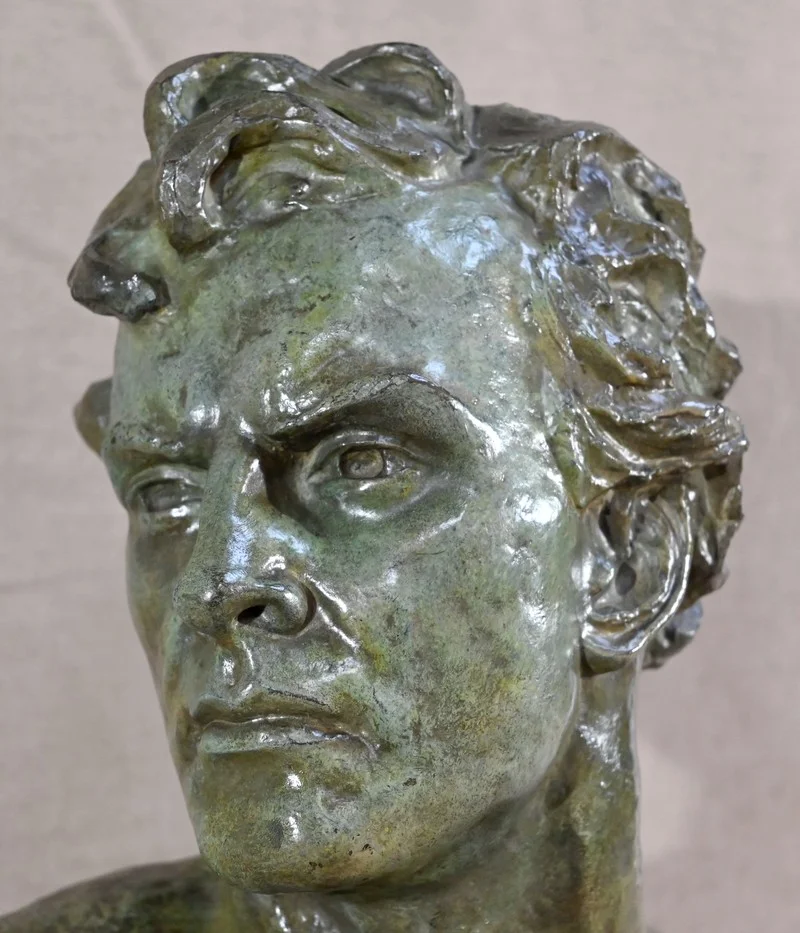 Important Bronze « Jean Mermoz », signé A.Ouline – 1ère partie XXe