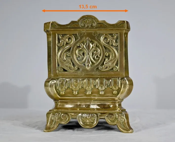Cache Pot en Bronze Doré – Fin XIXe