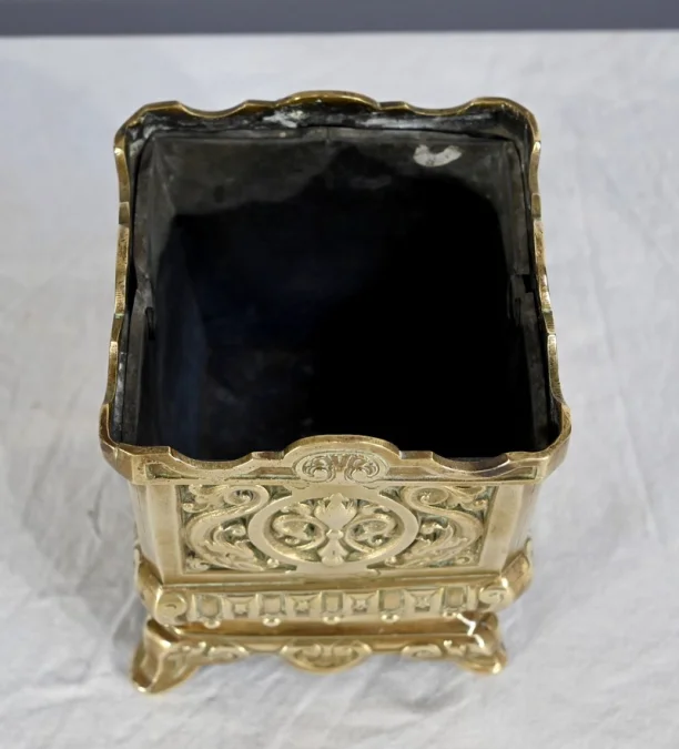 Cache Pot en Bronze Doré – Fin XIXe