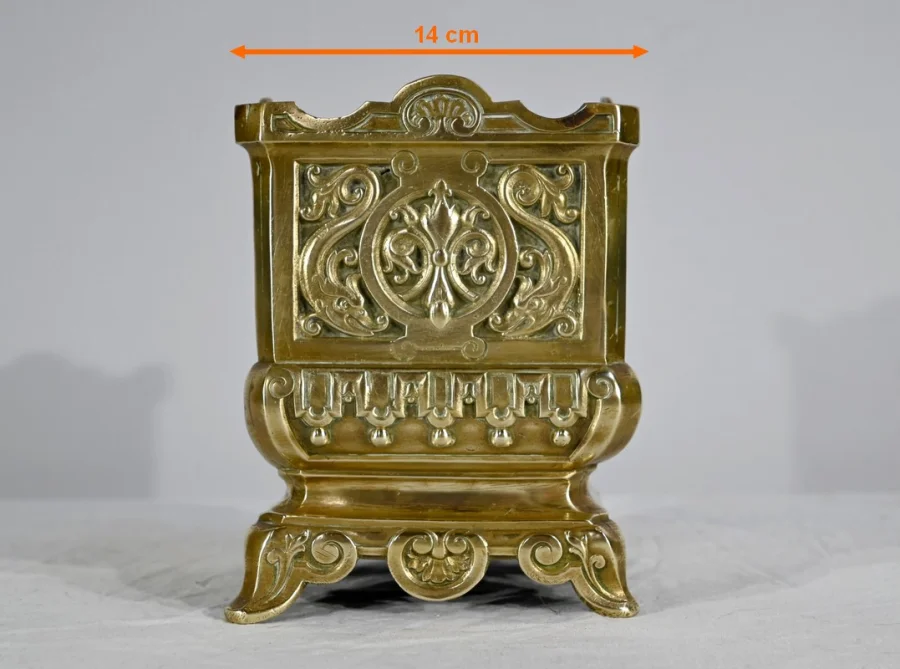 Cache Pot en Bronze Doré – Fin XIXe