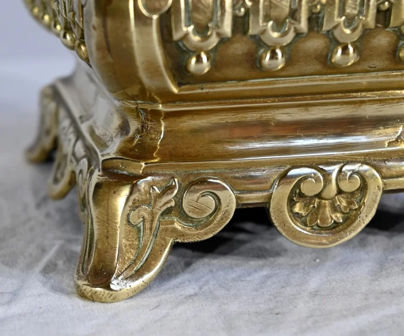 Cache Pot en Bronze Doré – Fin XIXe