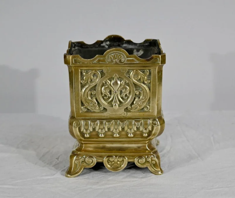 Cache Pot en Bronze Doré – Fin XIXe