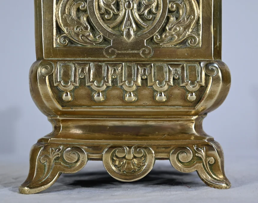 Cache Pot en Bronze Doré – Fin XIXe