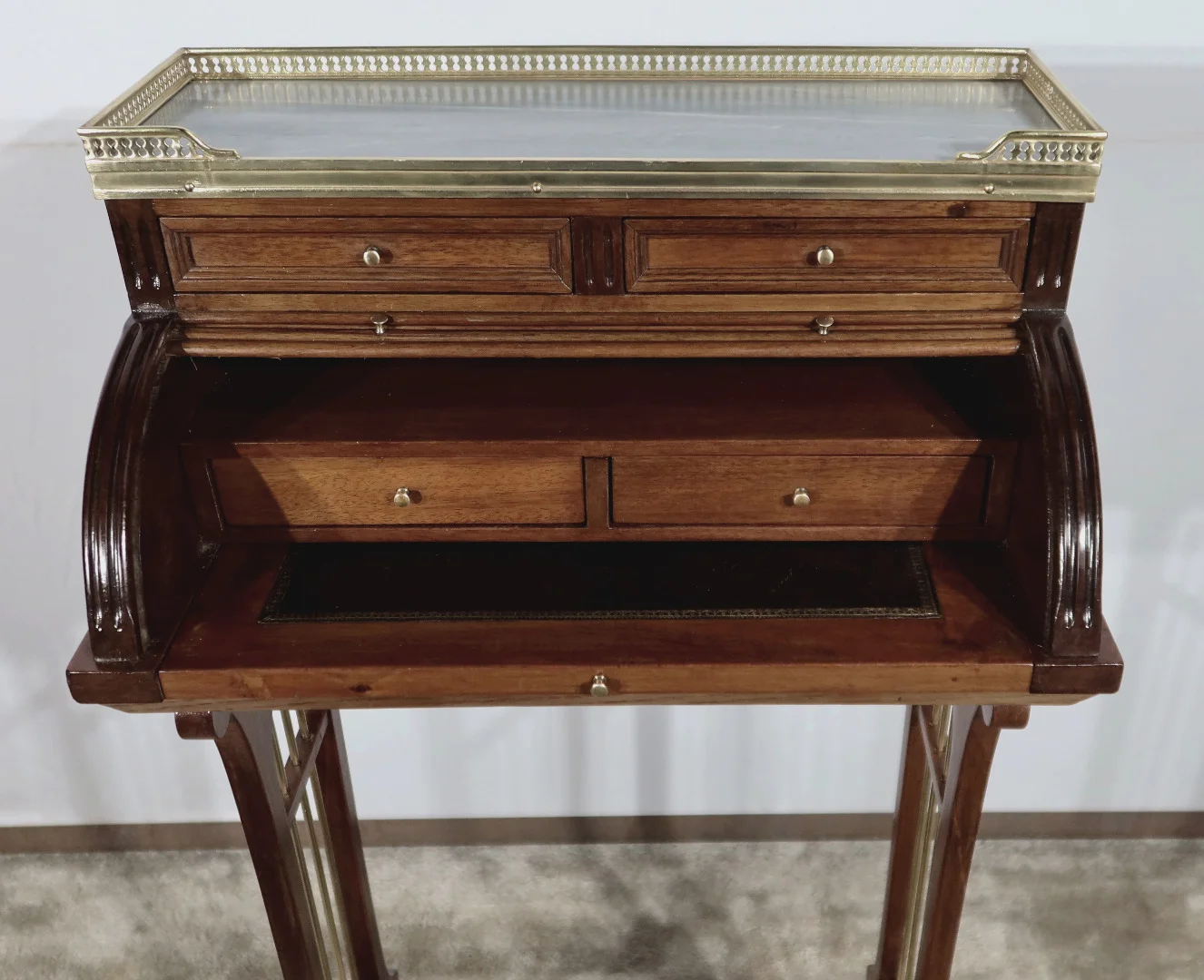 FRENCH TRANSITION STYLE DESK