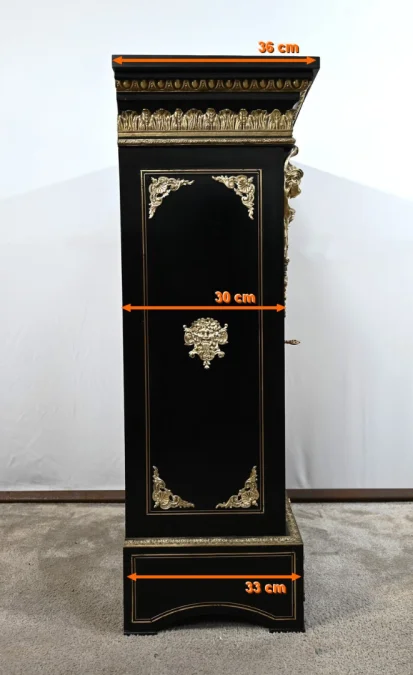 AUSSTELLUNGSSCHRANK AUS DER NAPOLEON-III-ZEIT