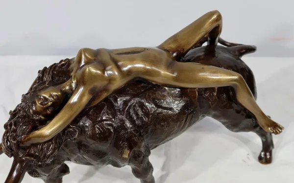 BRONZE GROUP signiert MAJERA