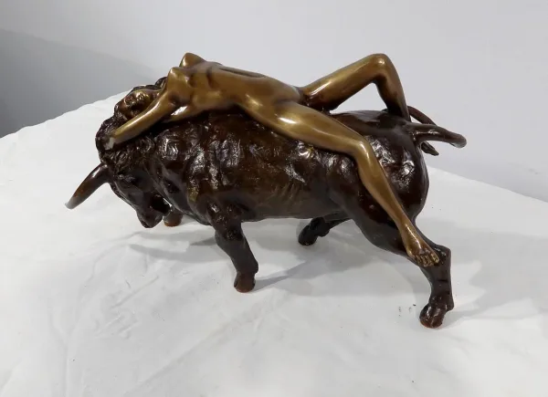 BRONZE GROUP signiert MAJERA