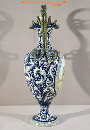 Important Vase en Faïence, style Renaissance – 2ème partie XIXe