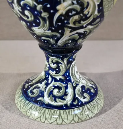 Important Vase en Faïence, style Renaissance – 2ème partie XIXe