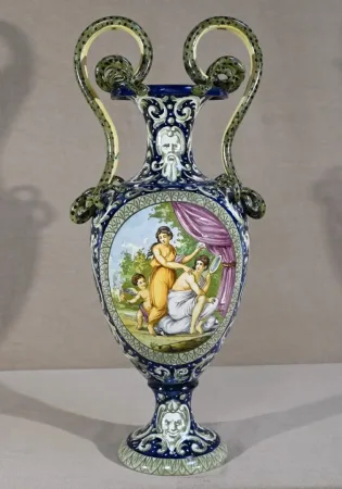 Important Vase en Faïence, style Renaissance – 2ème partie XIXe