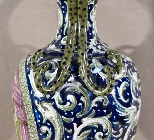 Important Vase en Faïence, style Renaissance – 2ème partie XIXe