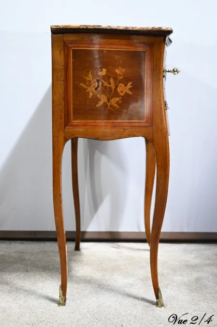 CHIFFONNIERE TABLE