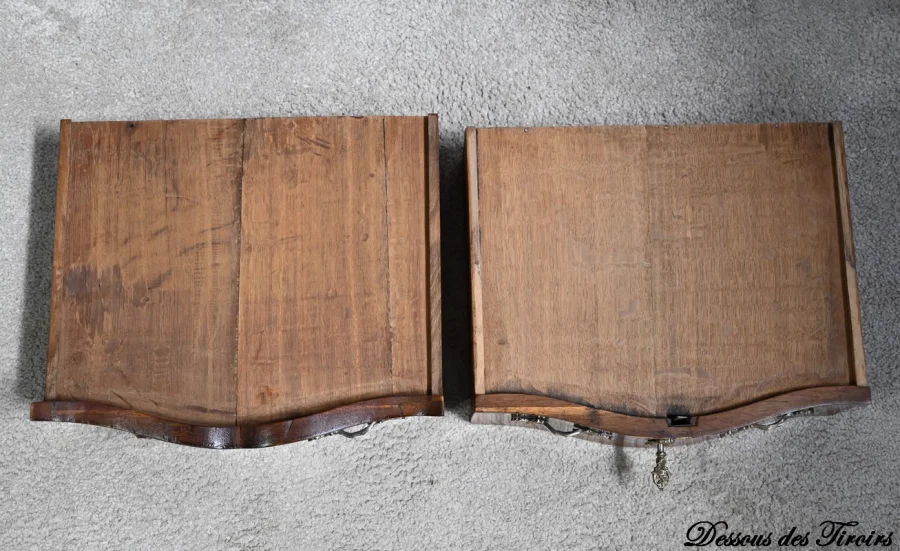 CHIFFONNIERE TABLE