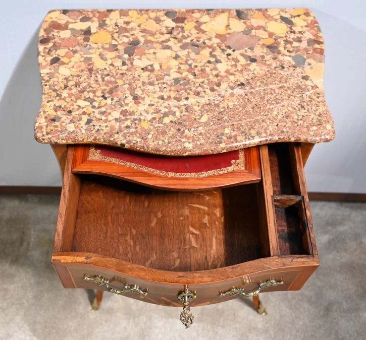 CHIFFONNIERE TABLE