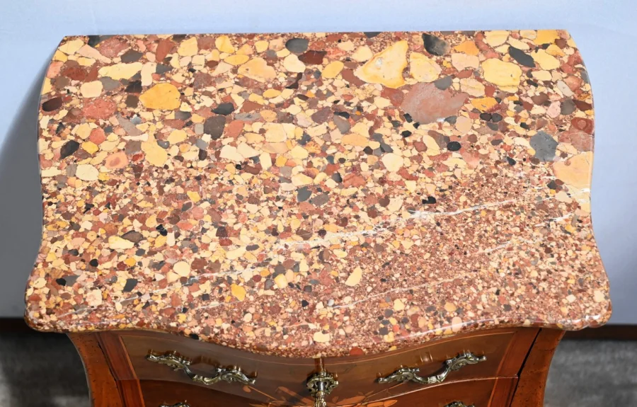 CHIFFONNIERE TABLE
