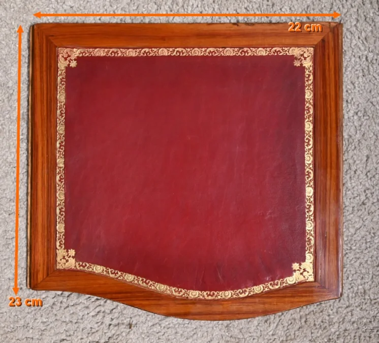 CHIFFONNIERE TABLE