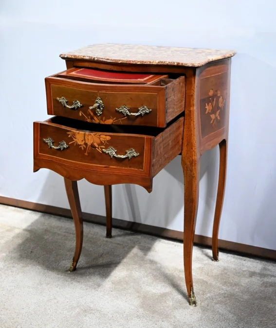 CHIFFONNIERE TABLE