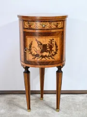 TISCH IM LOUIS XVI-STIL