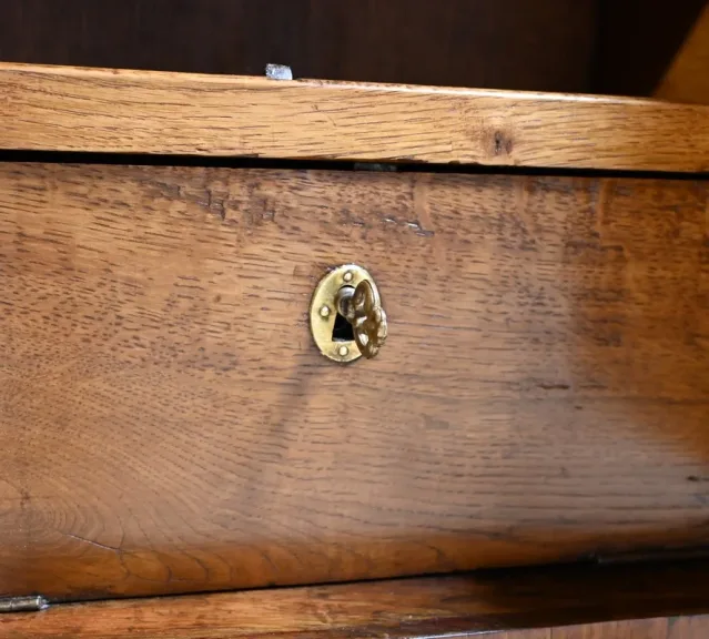 Petit Secrétaire en Acajou et Amarante, époque Louis XVI – XVIIIe