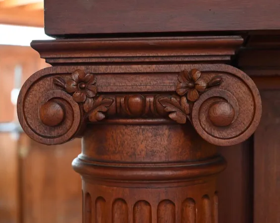 Importante Cheminée de Château en Acajou – 2ème partie XIXe