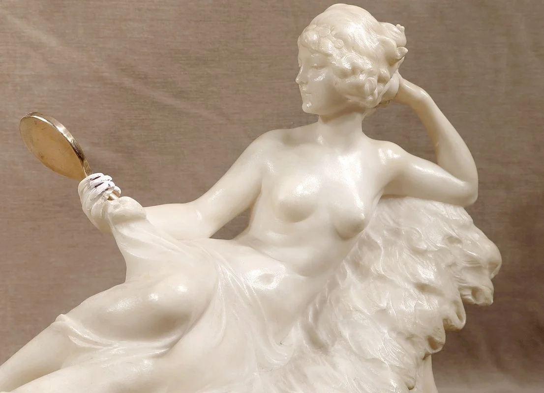 Importante Sculpture « Vénus au Miroir », par A. Saccardi – Début XXe