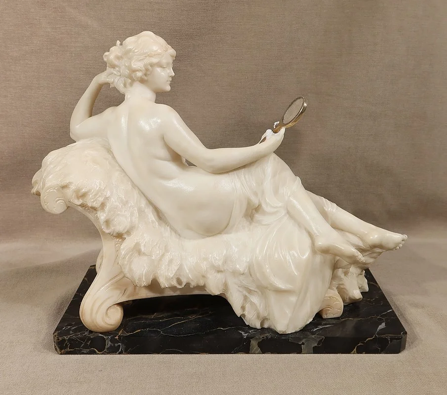Importante Sculpture « Vénus au Miroir », par A. Saccardi – Début XXe