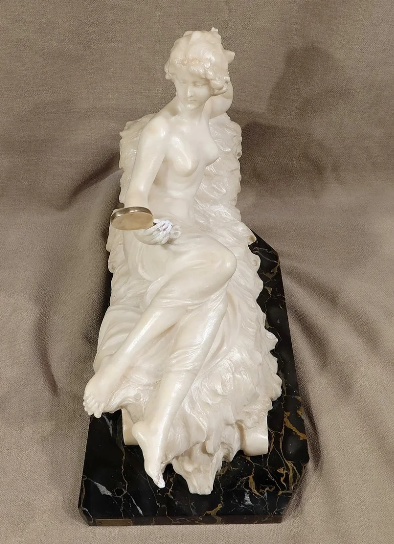 Importante Sculpture « Vénus au Miroir », par A. Saccardi – Début XXe
