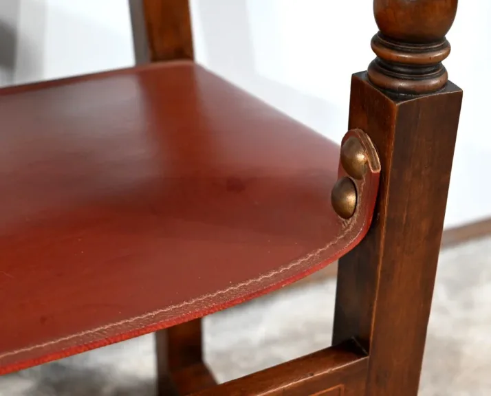 Fauteuil en Noyer et Cuir de Cordoue – Fin XIXe