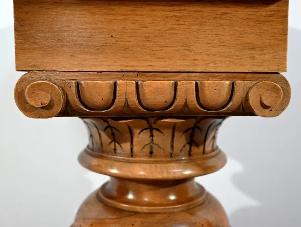 Importante Colonne en Noyer, style Louis XVI – Fin XIXe