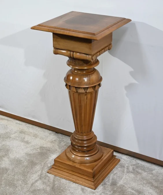 SÄULE IM LOUIS XVI-STIL