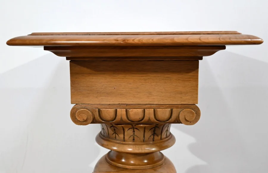 SÄULE IM LOUIS XVI-STIL